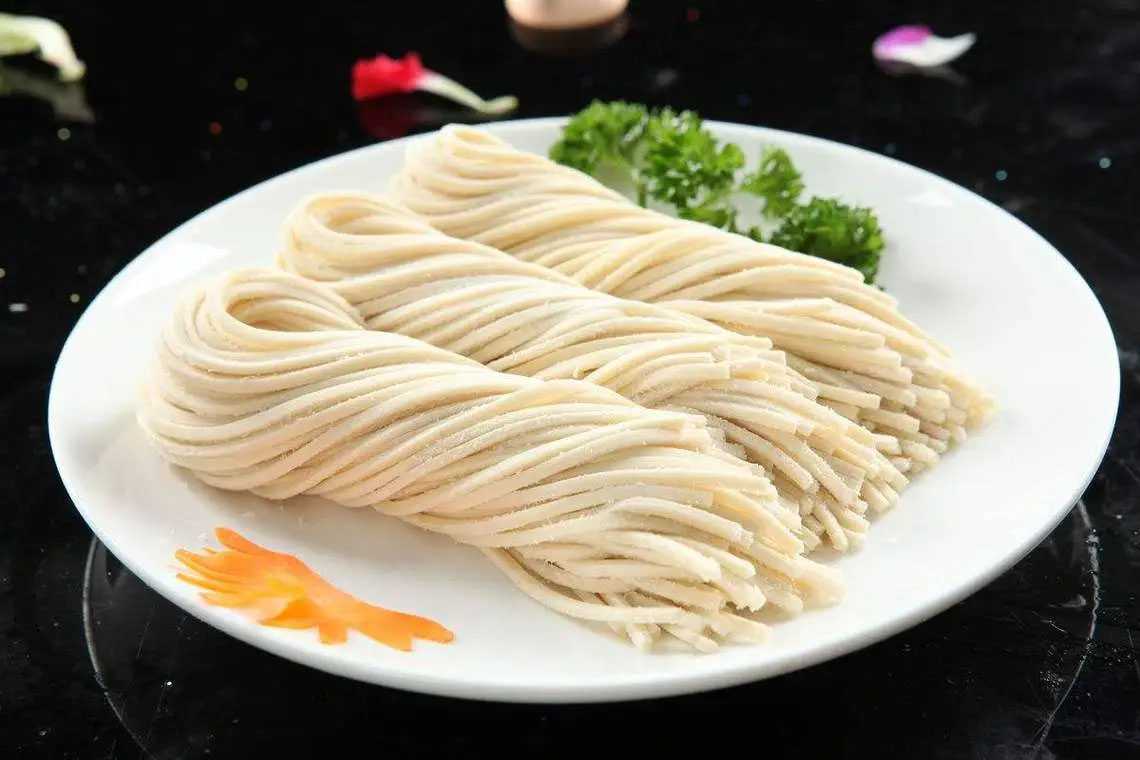 盒裝鮮面條包裝機(jī)，鎖鮮每一份美味