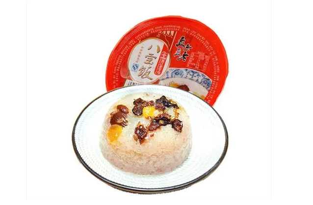 八寶飯專業(yè)包裝線：鎖住傳統(tǒng)美味，融合現(xiàn)代科技，開啟美食新篇章！